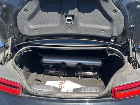 Used 2018 Chevrolet Camaro SS RWD image 8