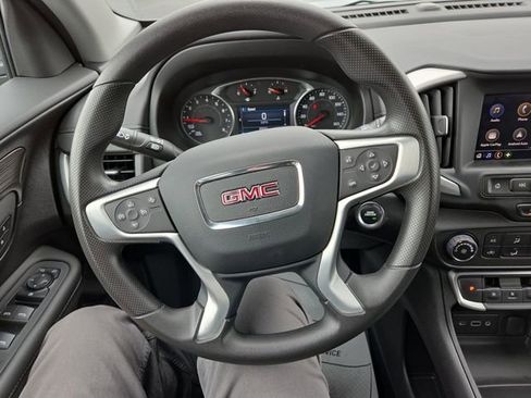 Used 2024 GMC Terrain SLE image 17
