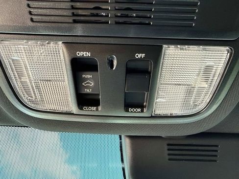 Used 2021 Honda Accord Sport image 31