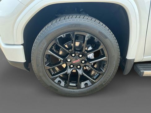 Used 2024 GMC Sierra 1500 Denali w/ Denali Reserve Package AWD/4WD image 14