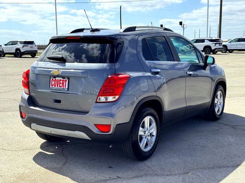 Used 2019 Chevrolet Trax LT w/ LT Convenience Package image 6