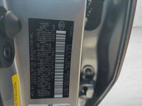 Used 2019 Toyota Camry XLE image 19