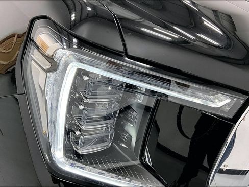 Used 2022 GMC Yukon SLT w/ SLT Luxury Package AWD/4WD image 35