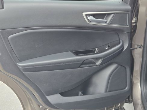 Used 2019 Ford Edge SEL w/ Equipment Group 201A FWD image 24