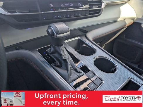 Used 2021 Toyota Sienna XSE FWD image 25