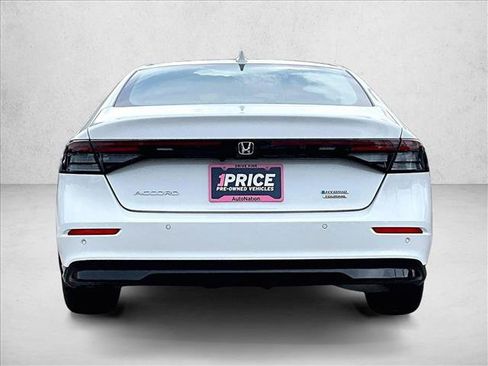 Used 2025 Honda Accord Touring image 4