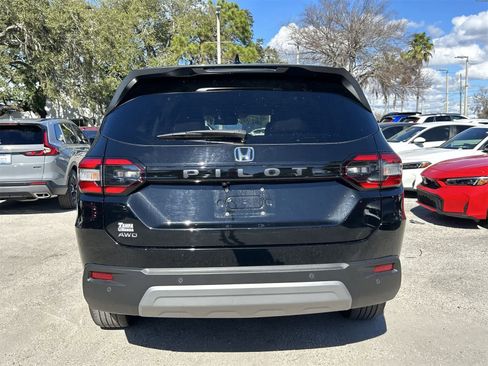 Used 2025 Honda Pilot EX-L image 5