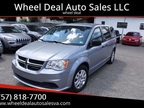 Used 2019 Dodge Grand Caravan SE image 1