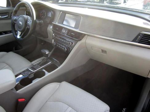 Used 2018 Kia Optima EX image 15