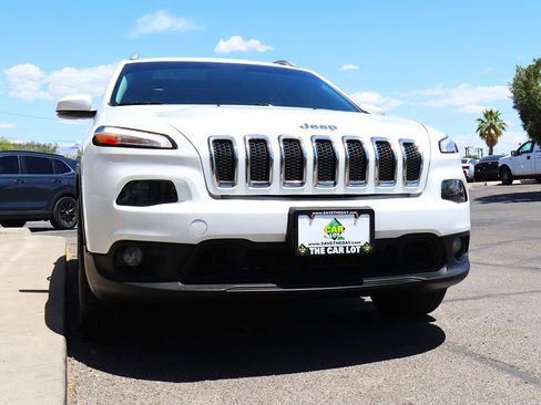 Used 2016 Jeep Cherokee Limited image 18
