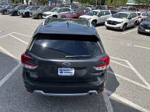 Used 2022 Subaru Forester Touring image 7