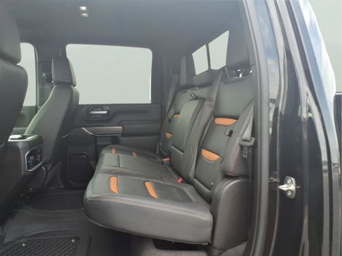 Used 2023 GMC Sierra 2500 AT4 w/ AT4 Preferred Package AWD/4WD image 10