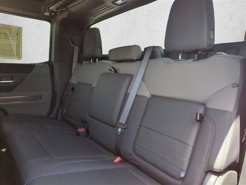 Used 2025 GMC Hummer EV 2X w/ LPO, Illumination Package AWD/4WD image 21