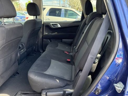 Used 2017 Nissan Pathfinder S image 5