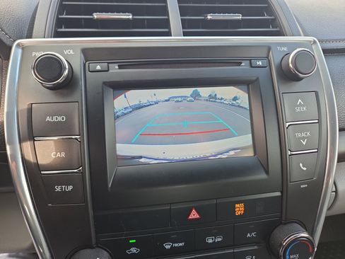 Used 2017 Toyota Camry LE image 43