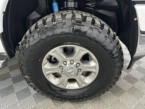 Used 2024 RAM 2500 Big Horn w/ Off Road Package AWD/4WD image 13
