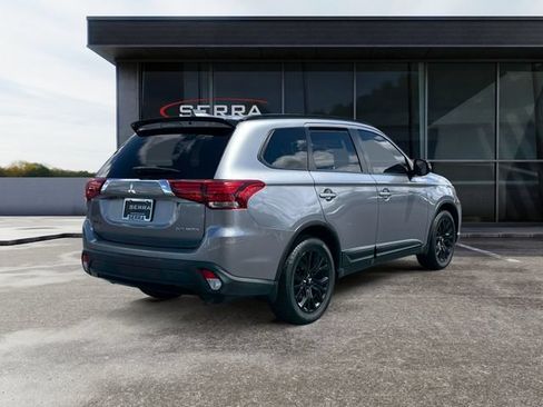 Used 2018 Mitsubishi Outlander SE FWD image 5