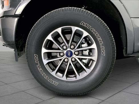 Used 2020 Ford F150 XLT w/ Equipment Group 302A Luxury AWD/4WD image 9