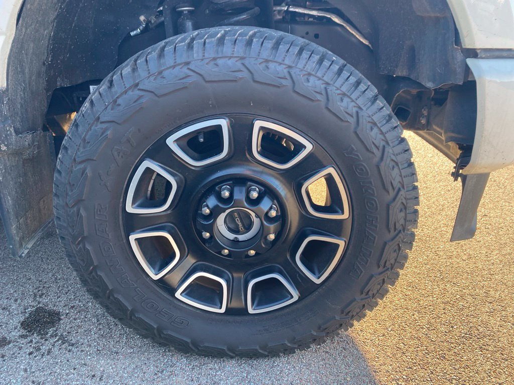 Used 2023 Ford F250 Platinum AWD/4WD image 4