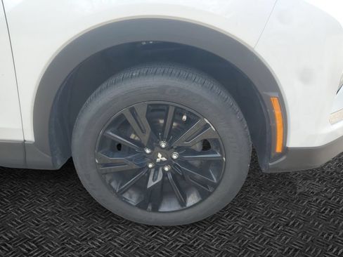 Used 2024 Mitsubishi Eclipse Cross LE AWD/4WD image 11