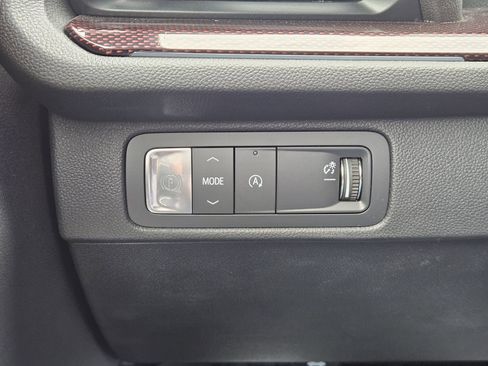 Certified 2024 Chevrolet Traverse RS image 25