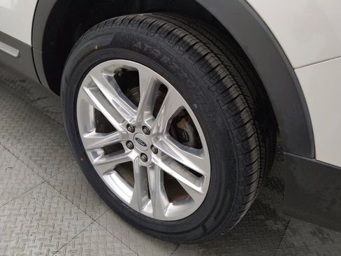 Used 2016 Ford Explorer Limited w/ Equipment Group 301A image 31