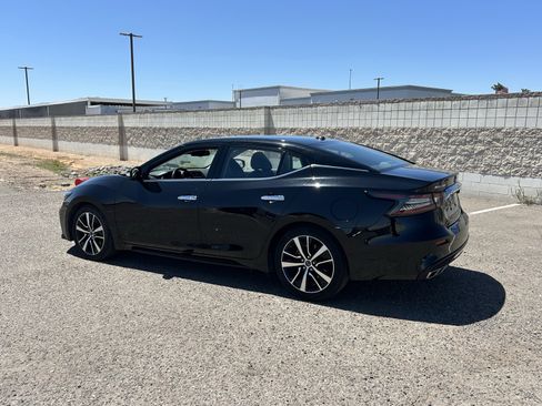 Used 2023 Nissan Maxima SV w/ Floor Mat Group FWD image 3