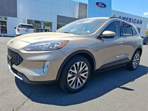 Certified 2020 Ford Escape Titanium AWD/4WD image 5