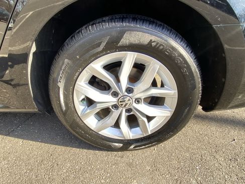 Used 2016 Volkswagen Passat 1.8T S image 19