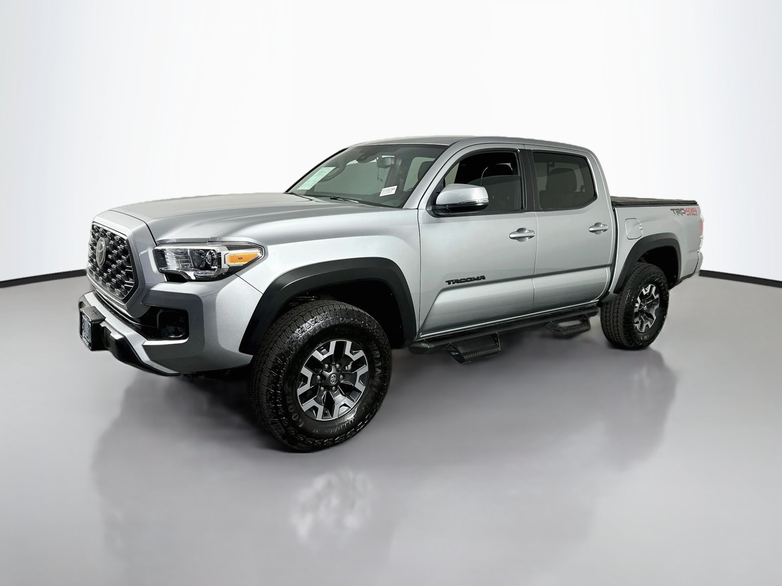 Used 2022 Toyota Tacoma TRD Off-Road w/ Technology Package AWD/4WD image 3