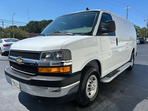 Used 2023 Chevrolet Express 2500 w/ Driver Convenience Package image 4