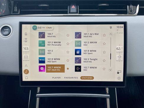 Certified 2025 Land Rover Range Rover Evoque Dynamic SE AWD/4WD image 29