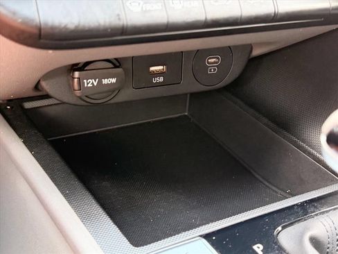 Used 2024 Hyundai Elantra SEL FWD image 21