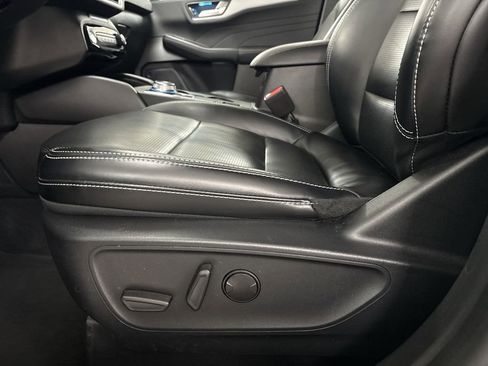 Used 2024 Ford Escape Platinum image 12