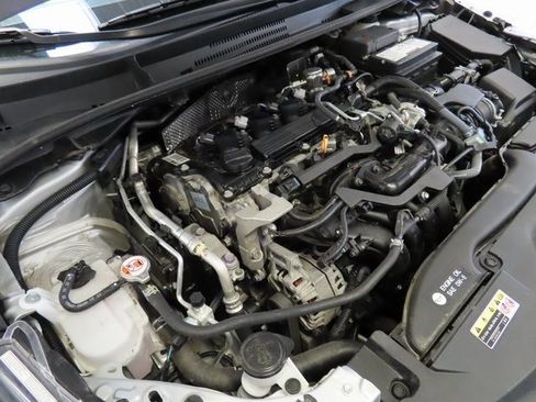 Used 2024 Toyota Corolla LE image 32