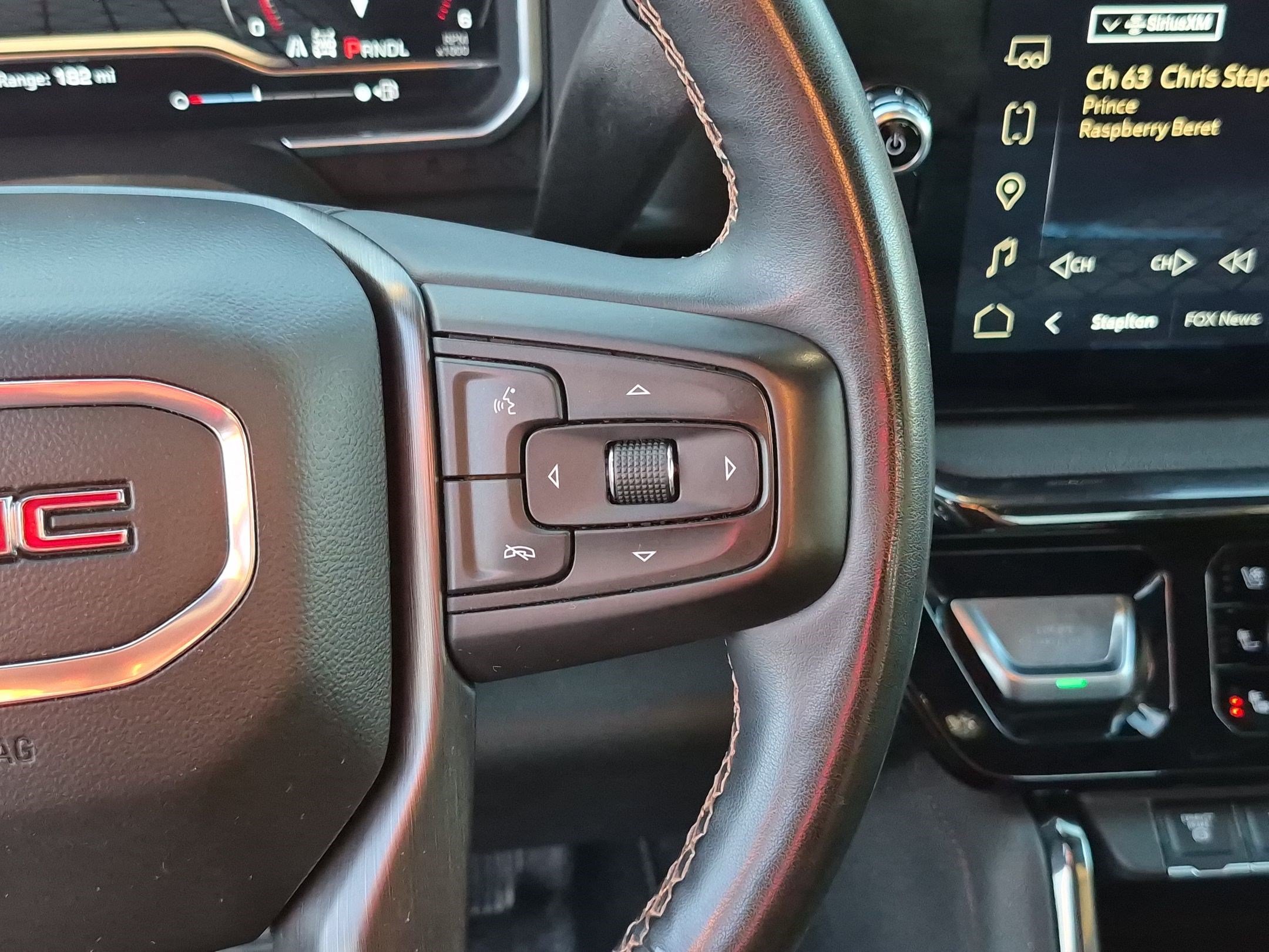 Used 2024 GMC Sierra 2500 AT4 AWD/4WD image 18