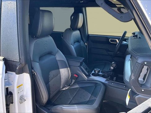 New 2026 Ford Bronco Outer Banks AWD/4WD image 12