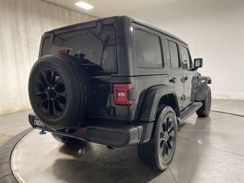 Used 2023 Jeep Wrangler Unlimited Sahara image 7