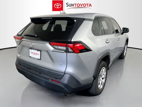 Used 2024 Toyota RAV4 LE image 4