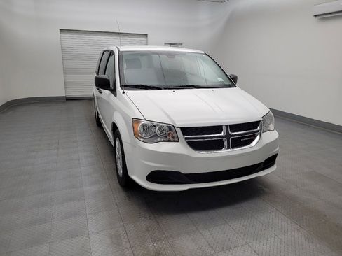 Used 2019 Dodge Grand Caravan SE image 14