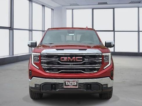 New 2026 GMC Sierra 1500 SLT image 2