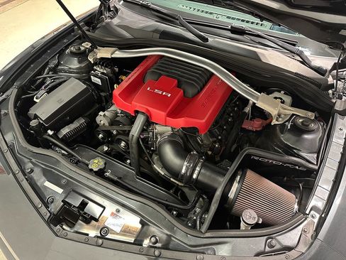 Used 2014 Chevrolet Camaro ZL1 RWD image 5