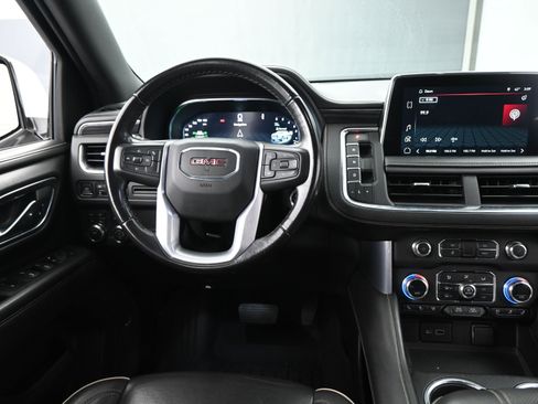 Used 2023 GMC Yukon SLT image 13