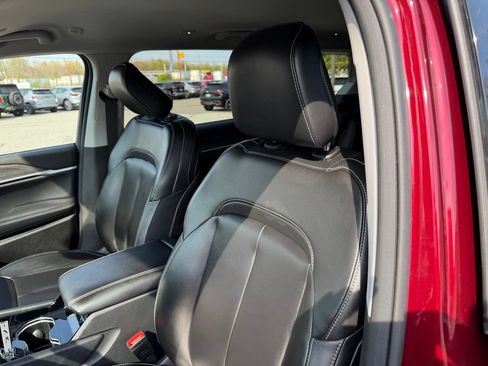 Used 2023 Jeep Grand Cherokee L Limited AWD/4WD image 14