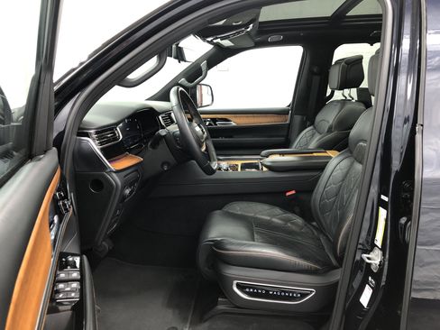 Certified 2023 Jeep Grand Wagoneer L Series III w/ Rear Seat Video Group 1 image 16