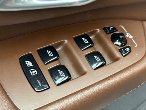 Used 2024 Volvo XC90 T8 Plus image 11