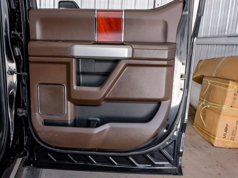 Used 2017 Ford F250 King Ranch w/ King Ranch Ultimate Package AWD/4WD image 48