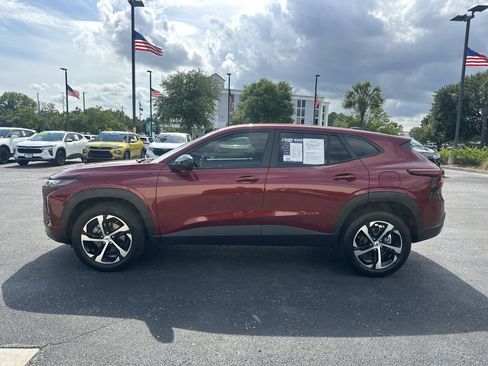 Used 2025 Chevrolet Trax RS w/ Driver Confidence Package FWD image 6