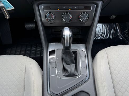 Used 2019 Volkswagen Tiguan S image 14
