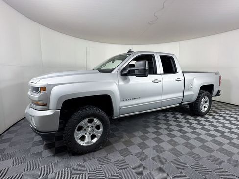 Used 2017 Chevrolet Silverado 1500 LT w/ All Star Edition AWD/4WD image 2